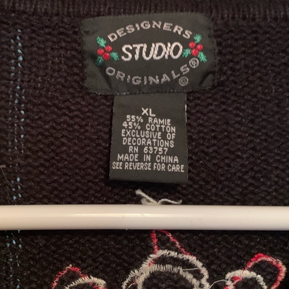 Christmas Sweater - Picture 2 of 6